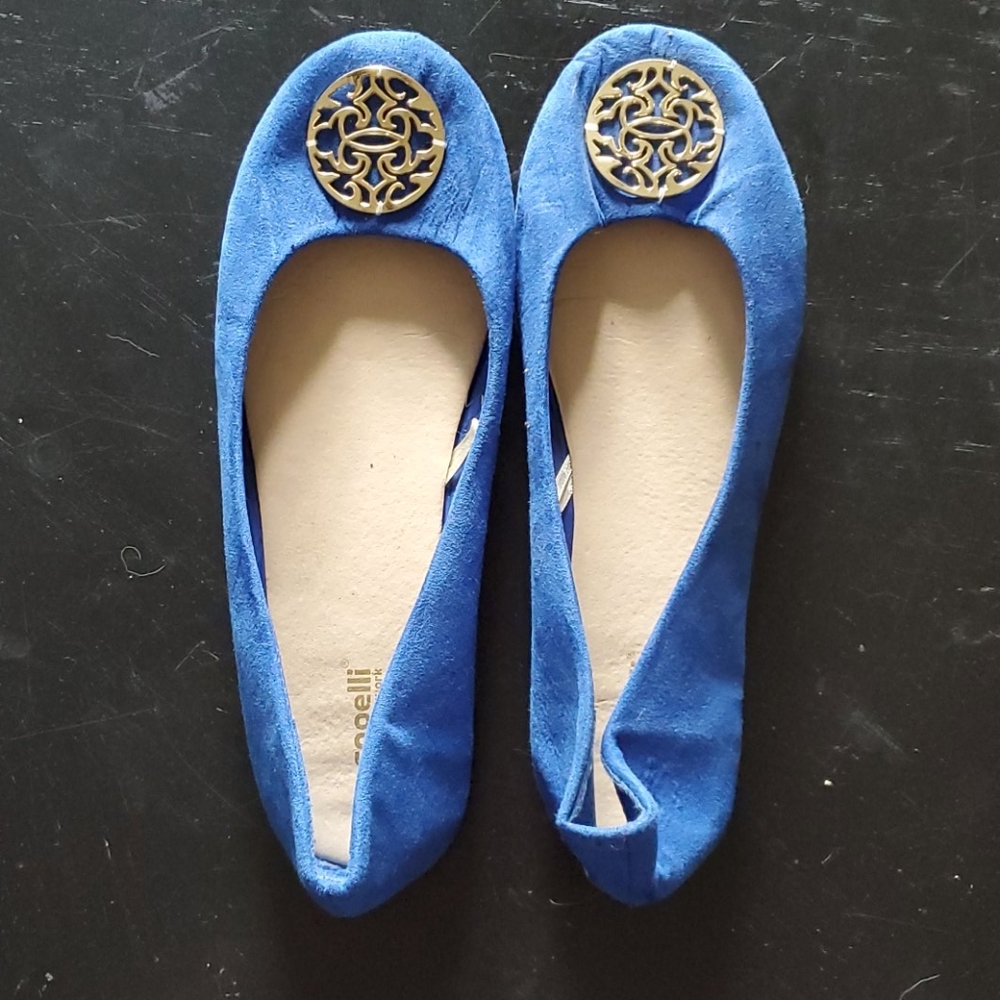 Capelli of New York blue flats with gold medallion